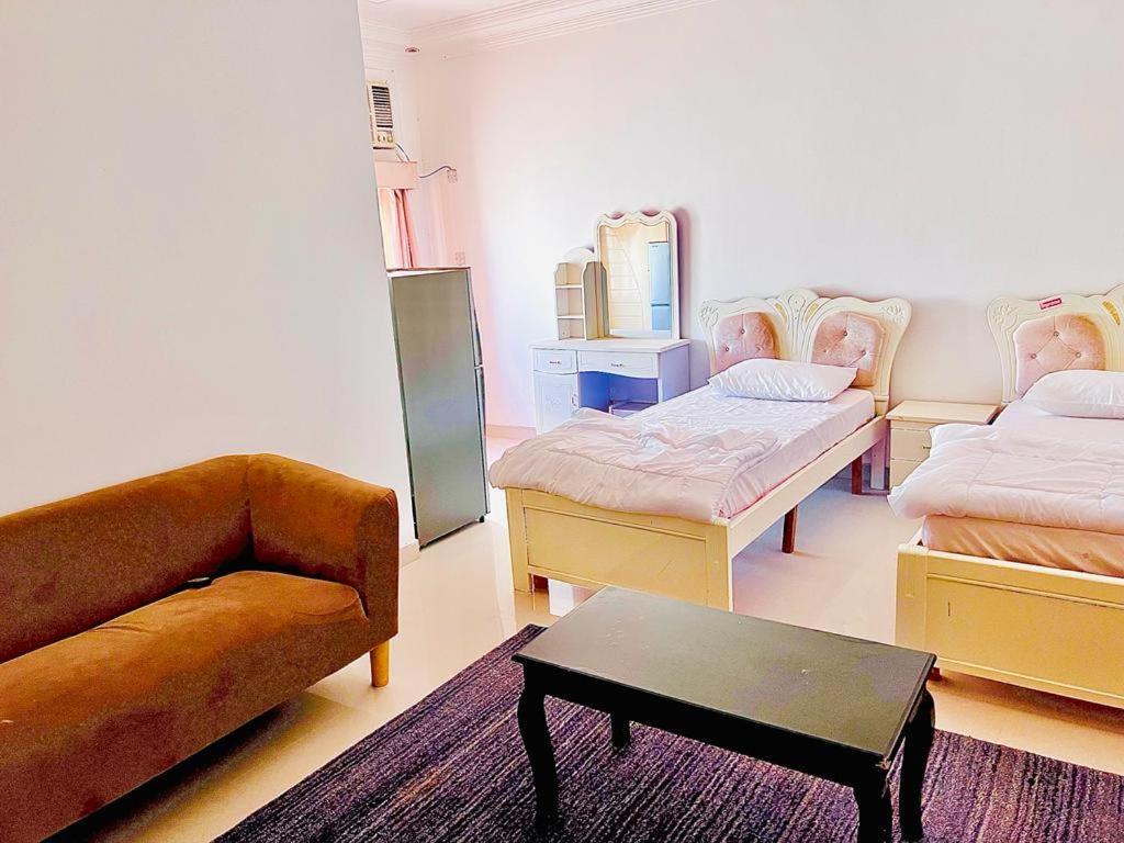 Al Tharya Furnished Apartments Awqad Bayt Fadil Екстериор снимка